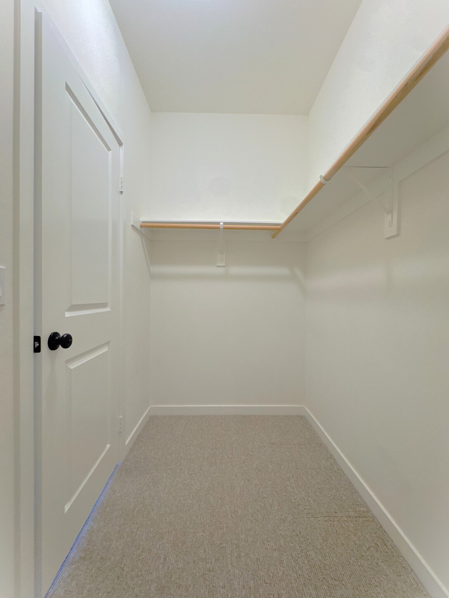 Walk-in closet/primary suite - 2729 Sunrise Way