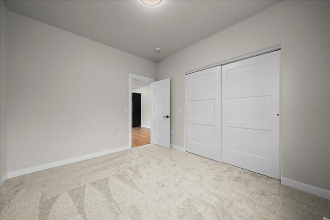 Building Photo - 7404 N Paw St