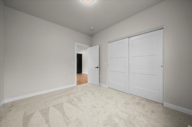 Building Photo - 7404 N Paw St