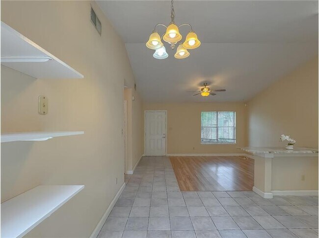 Building Photo - 1555 Sprucewood Trail