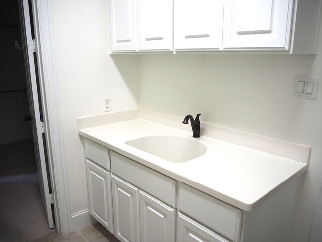 Building Photo - 2007 Greenvine Cir