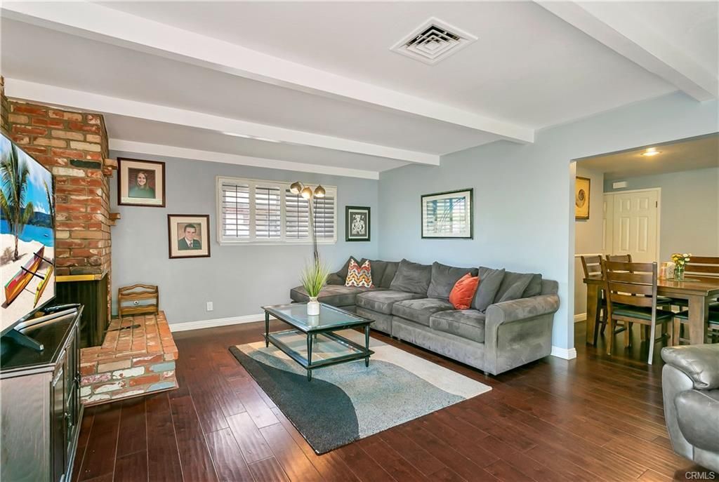 Building Photo - 17353 Elm St