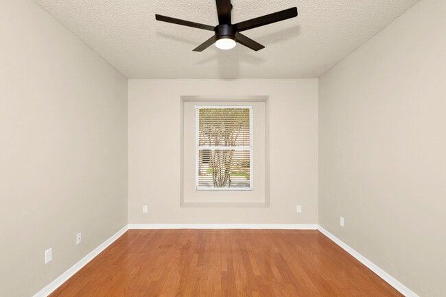 Building Photo - 14480 Chinese Elm Dr
