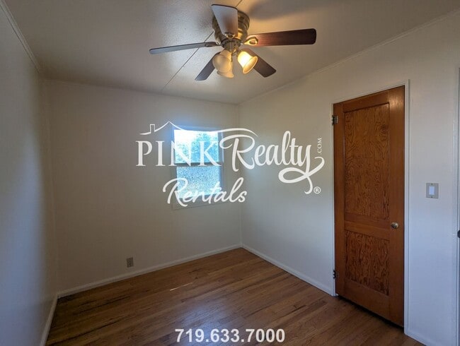 Building Photo - 554 Asbury Pl