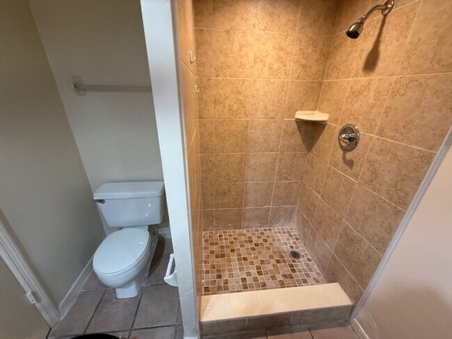 Building Photo - 5381 Elm Ct
