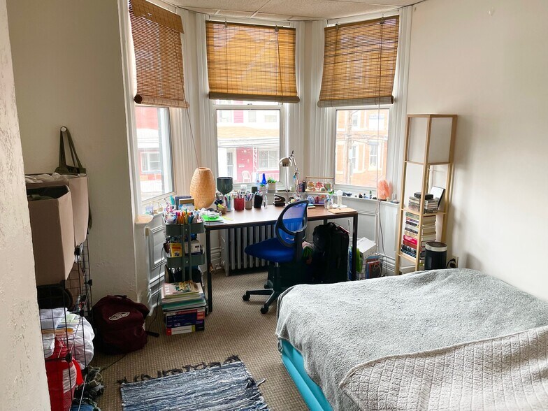 Primary Photo - 3604 Dawson St