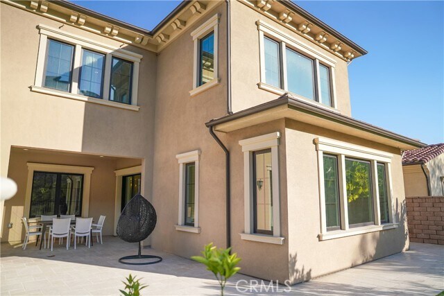 Building Photo - 111 Great Oak