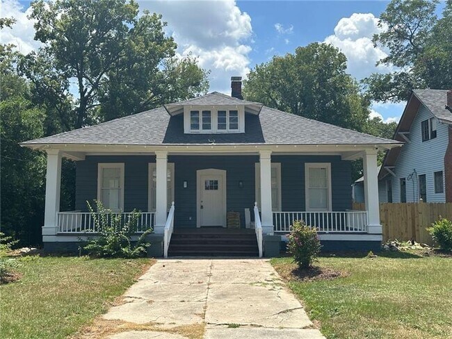 Primary Photo - 2676 Cherokee Ave