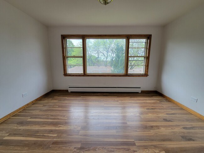 Building Photo - 2306 N 75th Ave