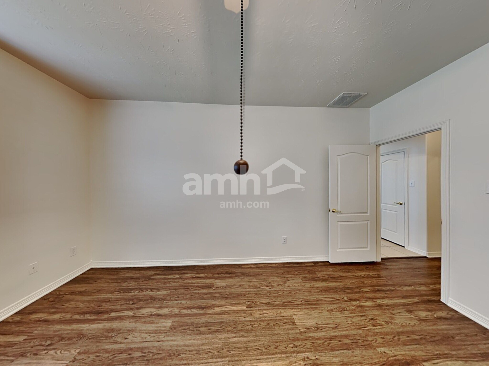 Building Photo - 28726 Hidden Cove Dr