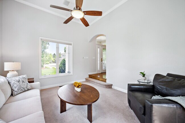 Building Photo - 534 Sawtooth Point