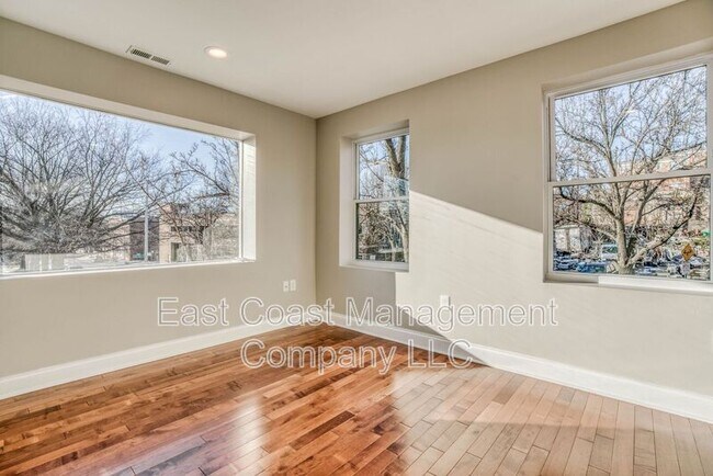 Building Photo - 1623 E Baltimore St