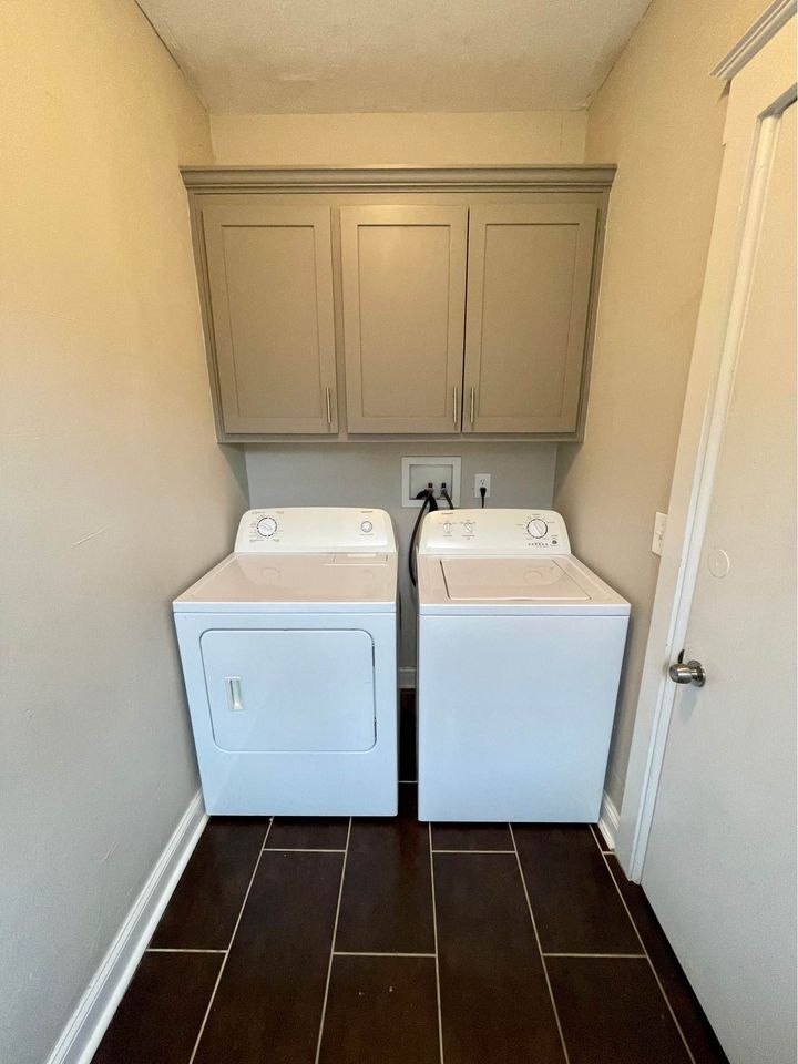 Laundry Room - 3840 Harrison Blvd