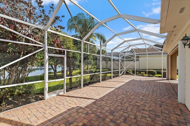 Building Photo - 8120 SE Paurotis Ln