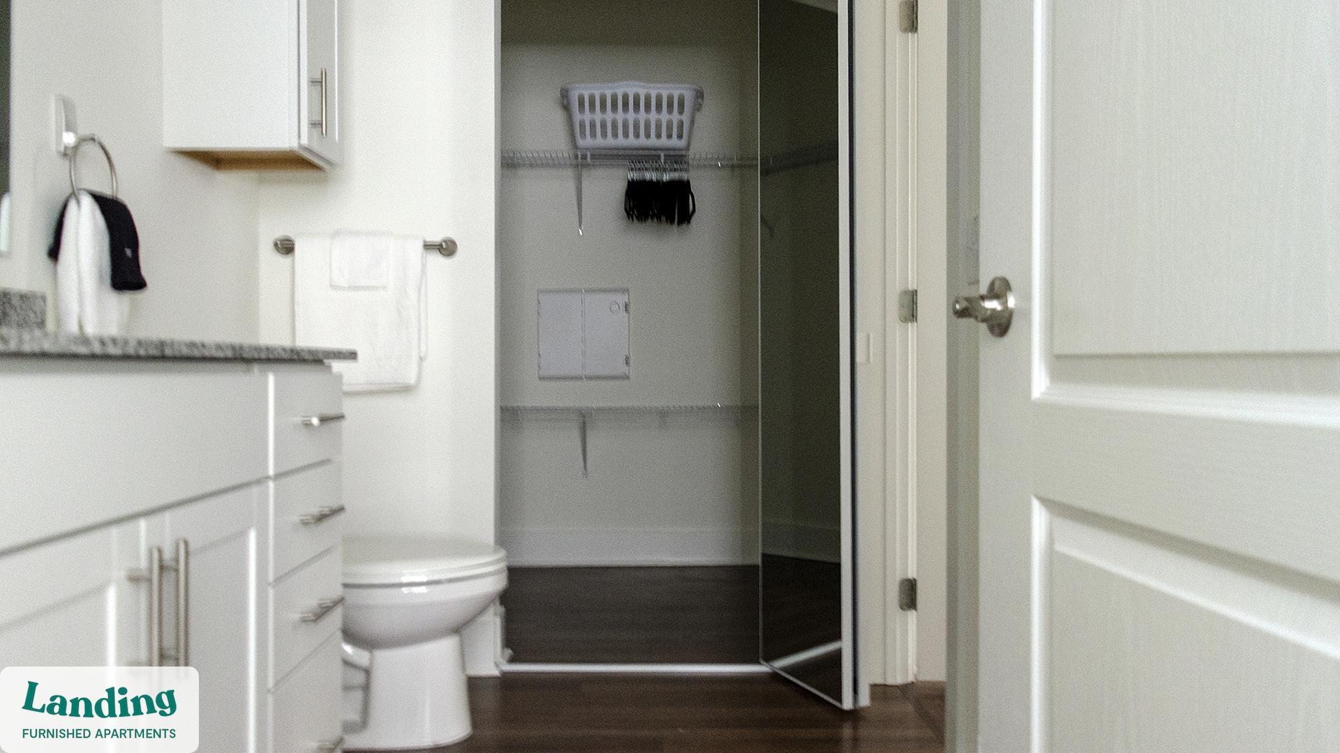 Building Photo - 901 Kelly Green Ln