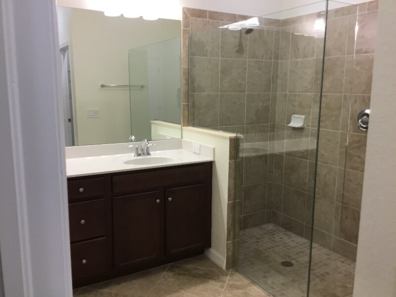 Building Photo - 1611 Parnell Ct