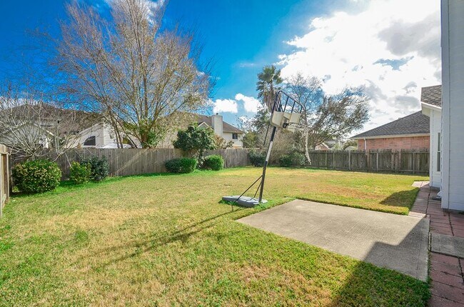 Building Photo - 2135 Brinton Oaks Ct