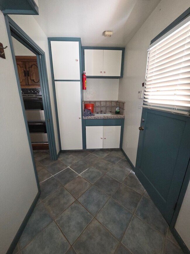 Building Photo - REDUCED!!!