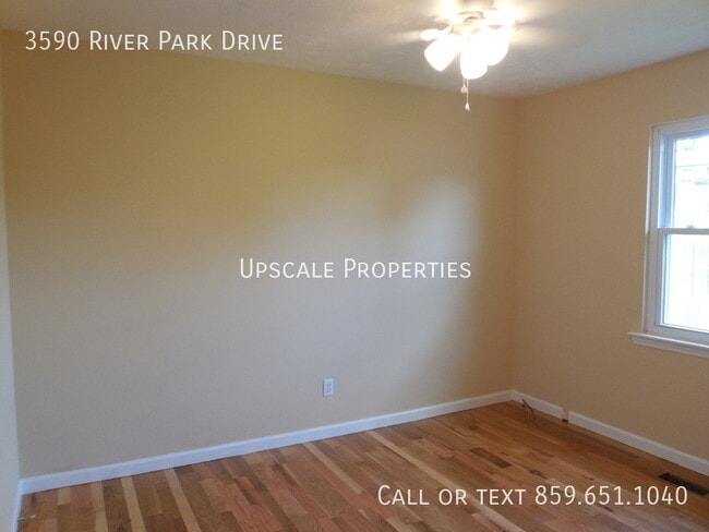 Building Photo - 3590 River Park Dr