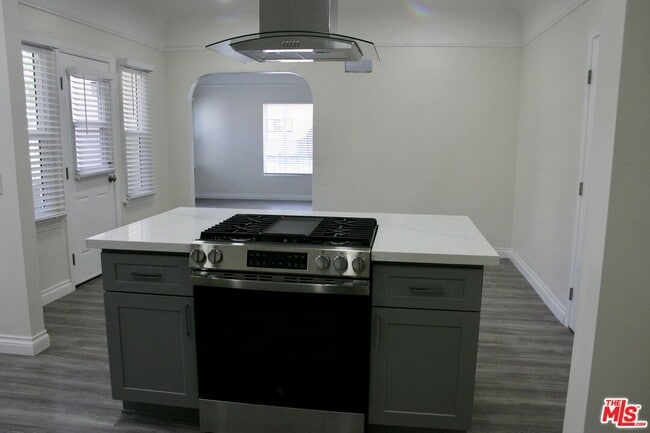 Building Photo - 4265 Garthwaite Ave