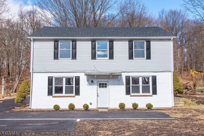 Building Photo - 31 Berkshire Valley Rd