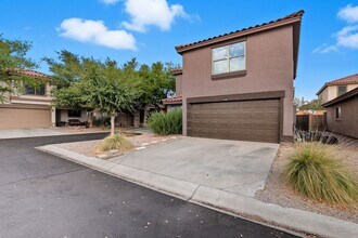 Building Photo - Beautiful 2-Story Home with Modern Upgrade...