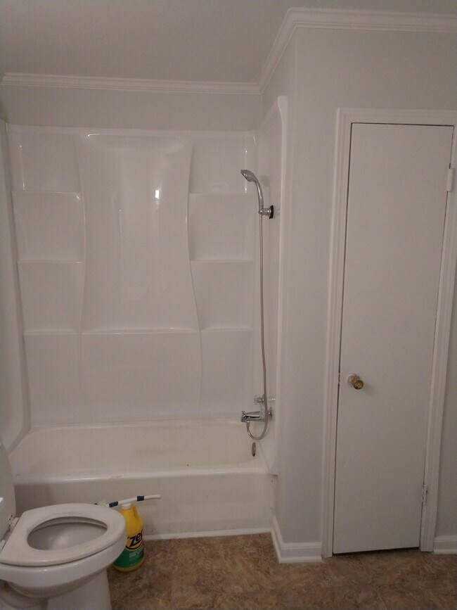 New Shower Enclosure - 132 Woodrow St