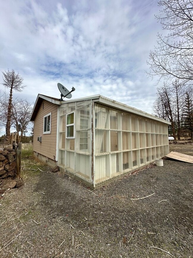 Building Photo - 333 SW 35th St