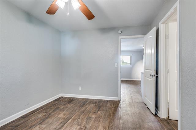 Building Photo - 1505 W Lovers Ln