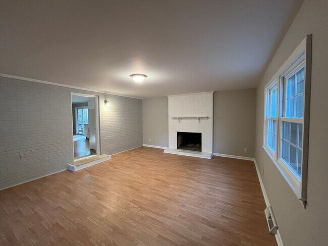 Building Photo - 13009 Creedmoor Rd
