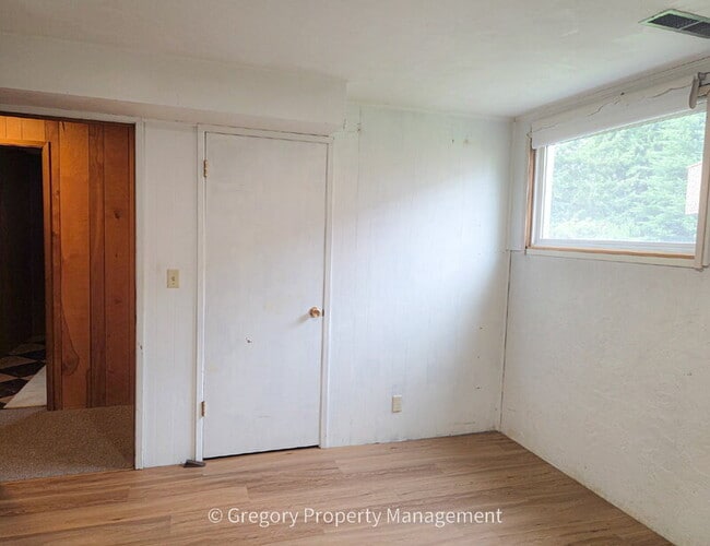Building Photo - 4908 Dogwood Dr