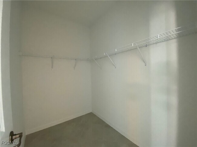 Building Photo - 14857 Portico Blvd