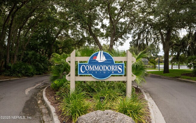 Building Photo - 2325 Commodores Club Blvd