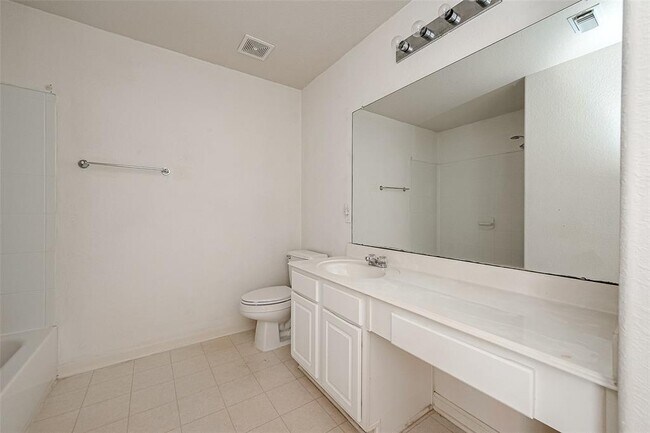 Building Photo - 18110 Shallow Leaf Ln