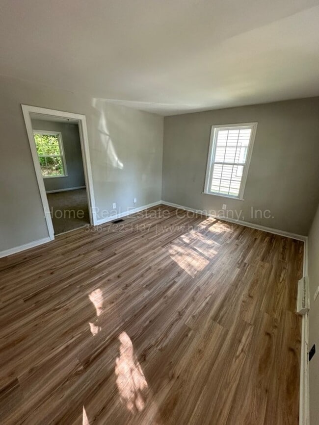 Building Photo - 1528 Argonne Blvd
