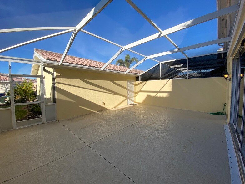 Building Photo - 7803 Bergamo Ave