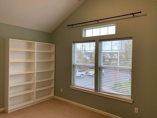 Building Photo - Charming 3-BR Felida Rental with Fenced Yard & Private Patio