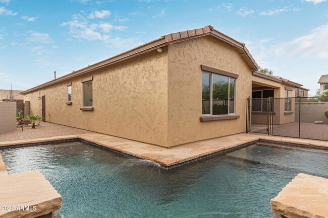 Building Photo - 9058 W Redbird Rd