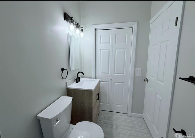 Building Photo - 621 2nd St