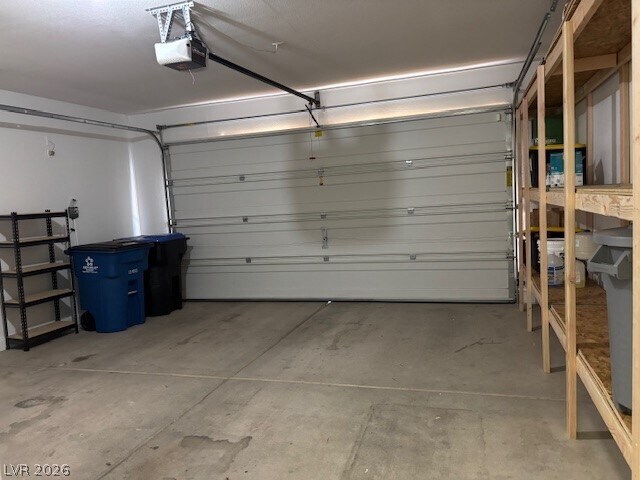 Building Photo - 2341 Thornwood Castle Dr