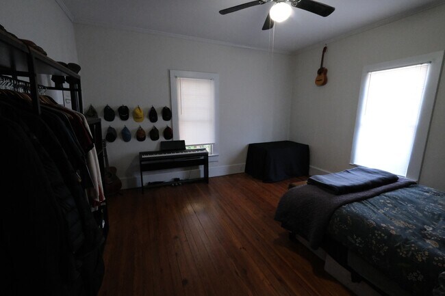 Building Photo - 179 Park Ave