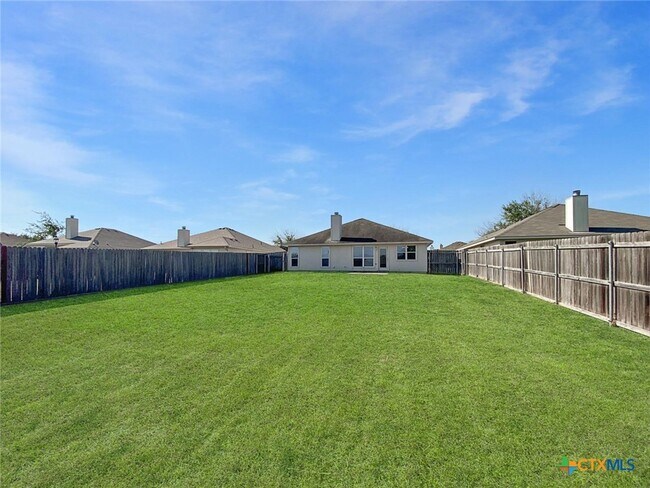 Building Photo - 8314 Sunset Trail