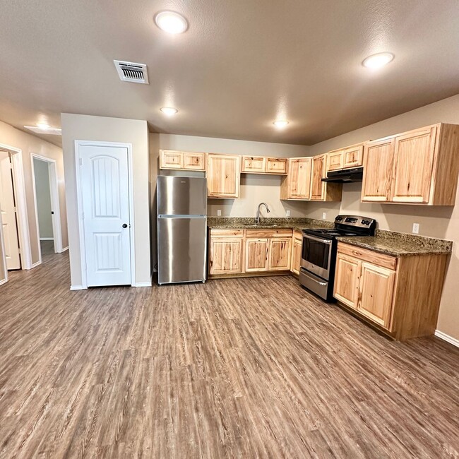 Building Photo - $99 Move In Special With 13 Month Lease!