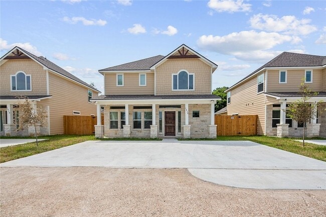 Building Photo - 1412 Holleman Dr