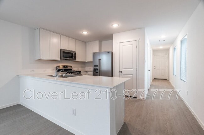 Building Photo - 8523 Loska Grn