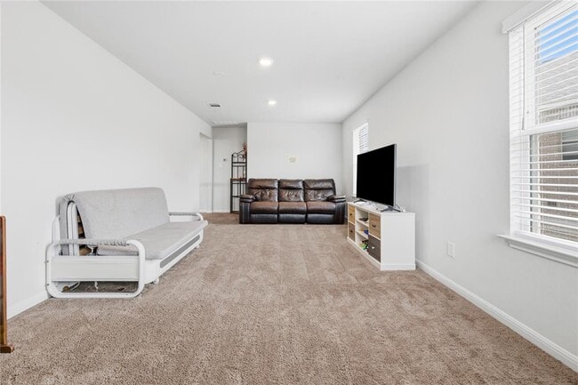 Building Photo - 317 Barton Oak Trl