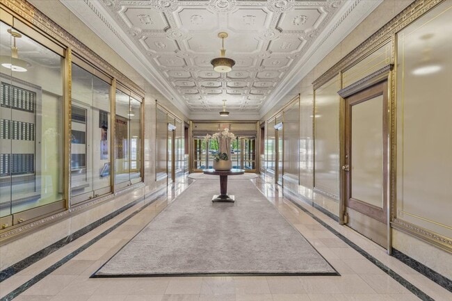 Building Photo - 310 S Michigan Ave