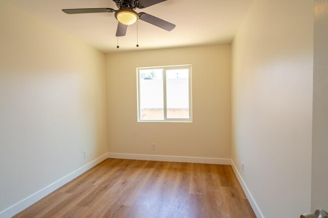 Building Photo - 6406 Shane Pl