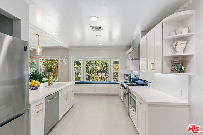 Building Photo - 3644 Goodland Ave