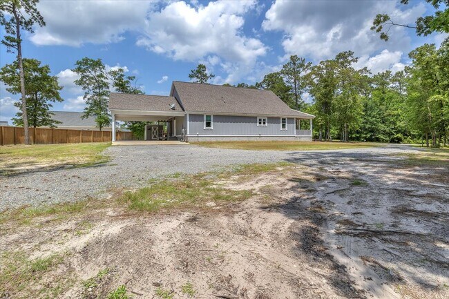 Building Photo - 612 Forest Sound Rd